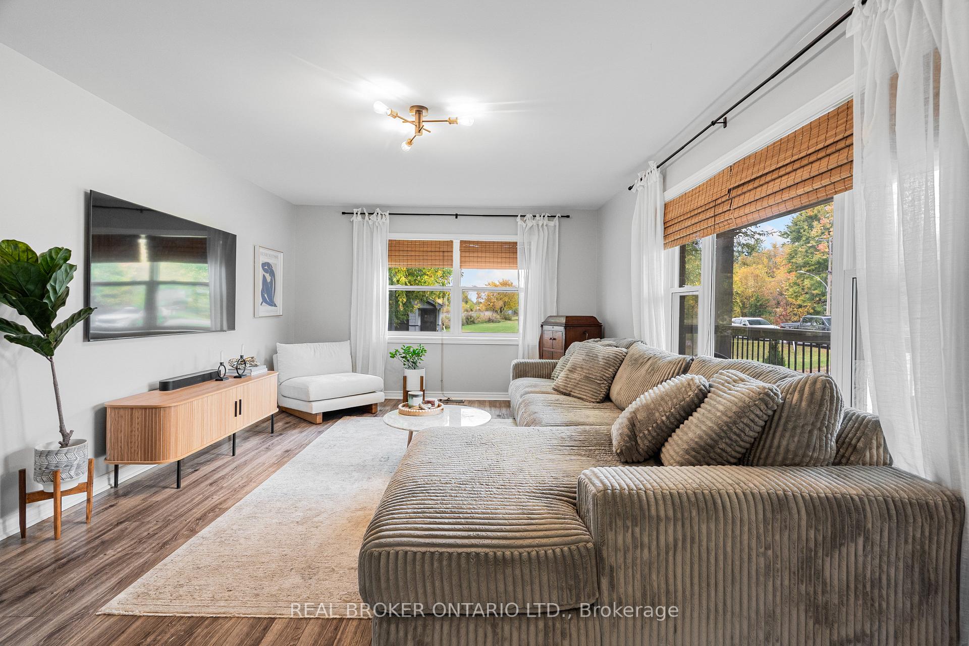 Photo 13 of 60 Union Street, Smiths Falls — HOMEH