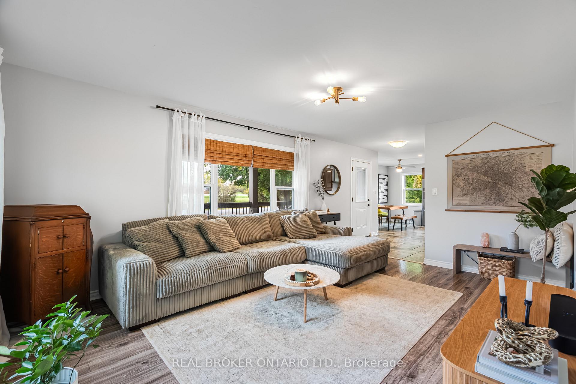 Photo 19 of 60 Union Street, Smiths Falls — HOMEH