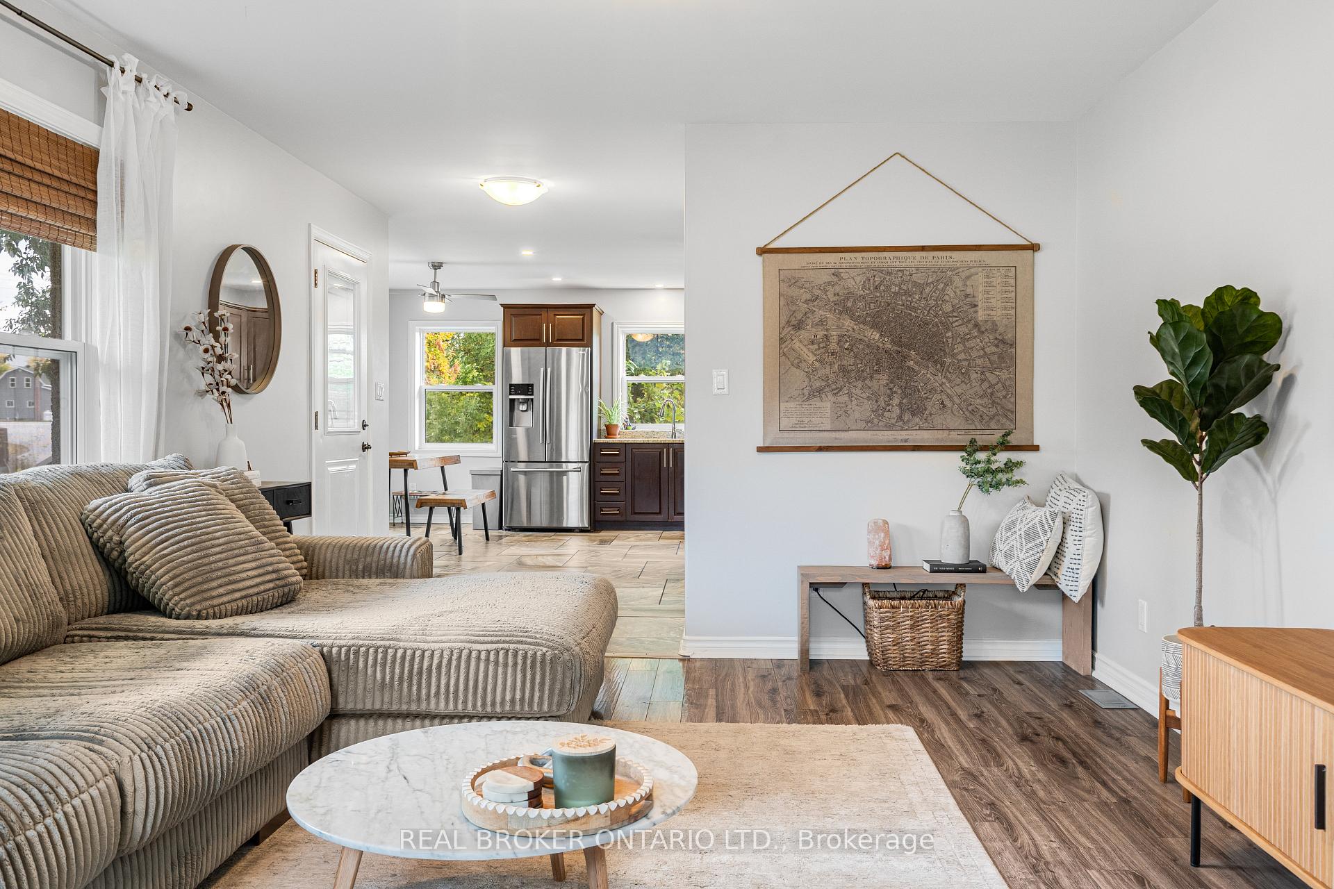 Photo 20 of 60 Union Street, Smiths Falls — HOMEH
