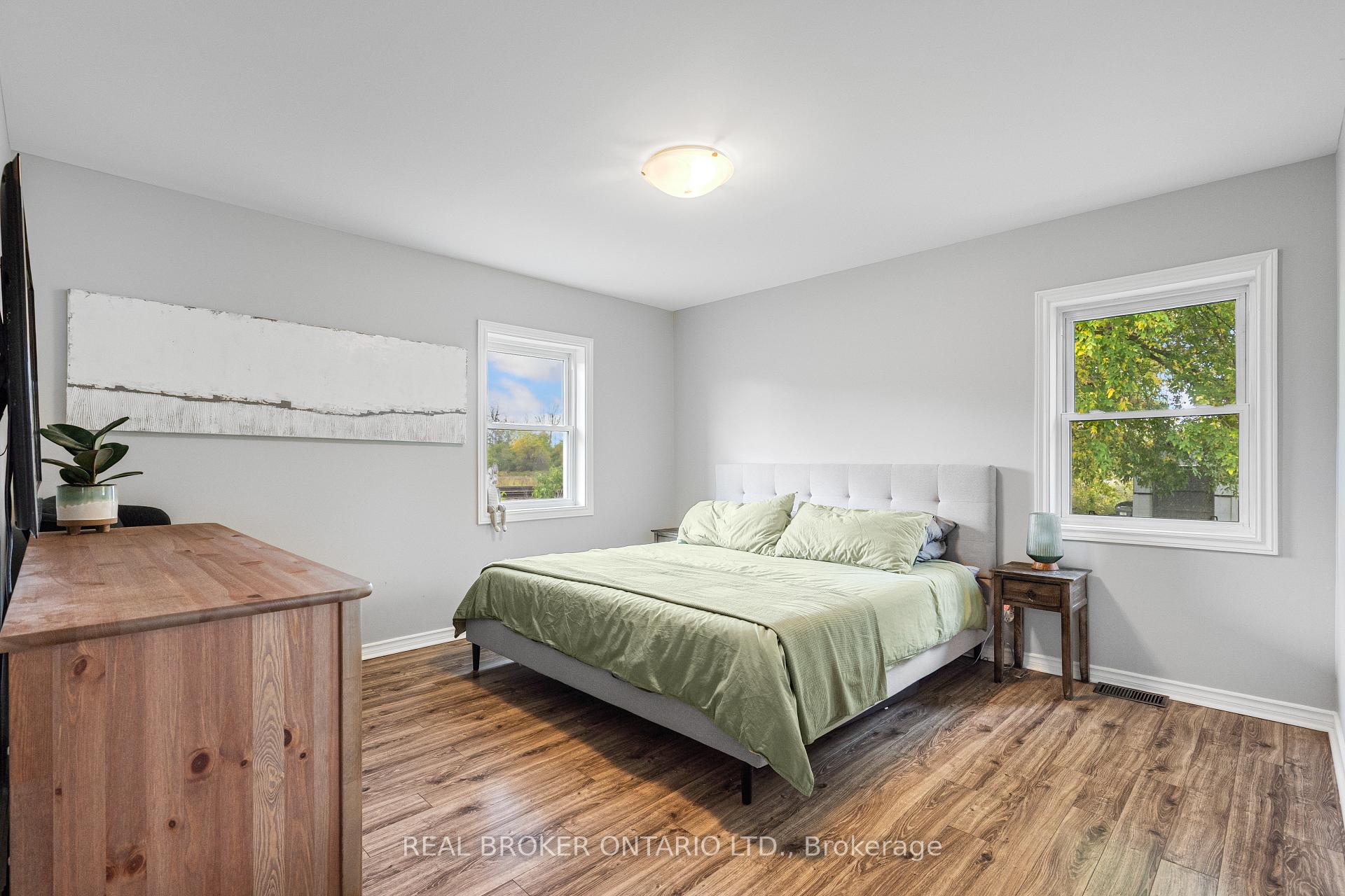Photo 21 of 60 Union Street, Smiths Falls — HOMEH
