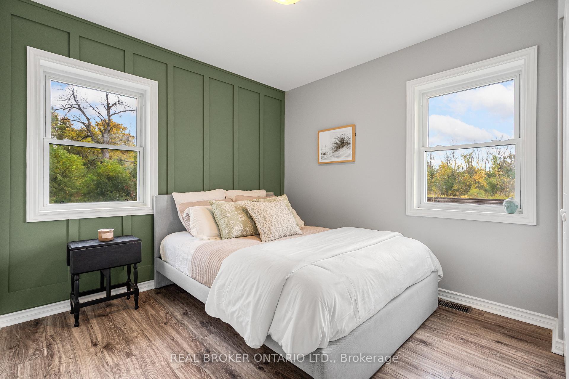 Photo 24 of 60 Union Street, Smiths Falls — HOMEH