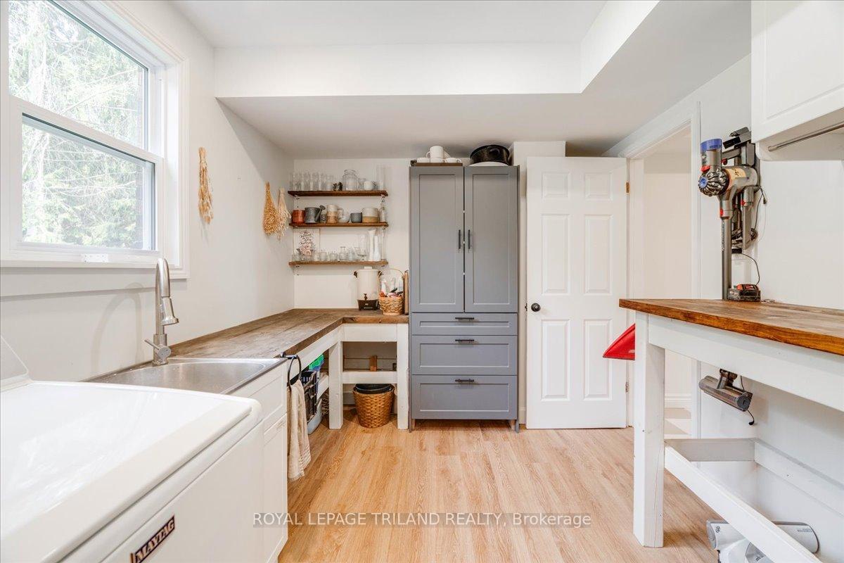 Photo 18 of 5746 Glendon Drive, Southwest Middlesex, Rural Southwest Middlesex — HOMEH