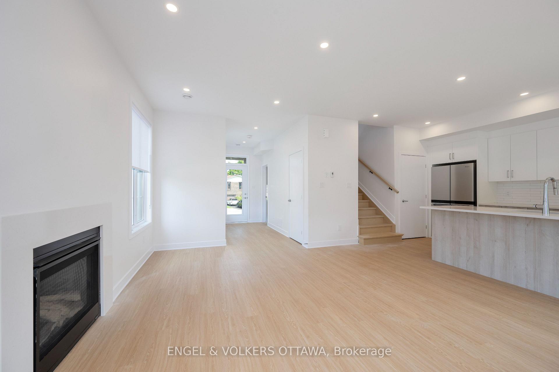 Photo 11 of 5 Winlock Crescent, Ottawa, Craig Henry/Woodvale — HOMEH