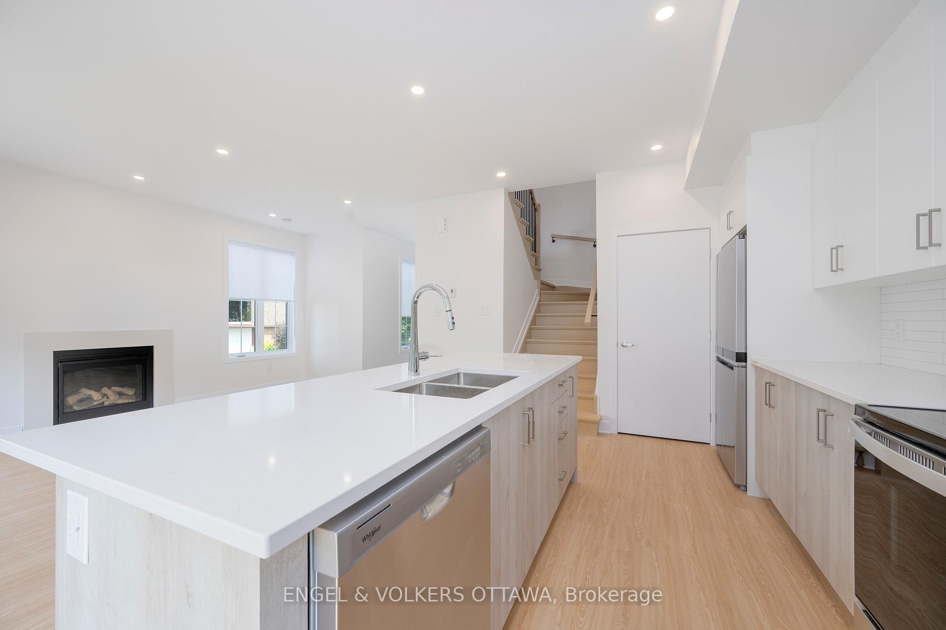 Photo 20 of 5 Winlock Crescent, Ottawa, Craig Henry/Woodvale — HOMEH