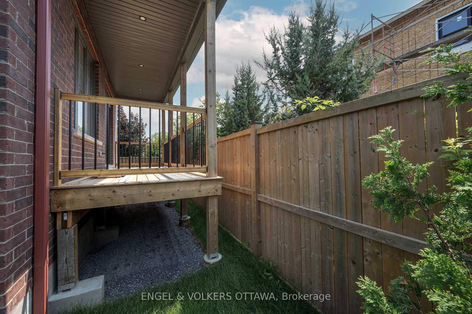 Photo 34 of 5 Winlock Crescent, Ottawa, Craig Henry/Woodvale — HOMEH