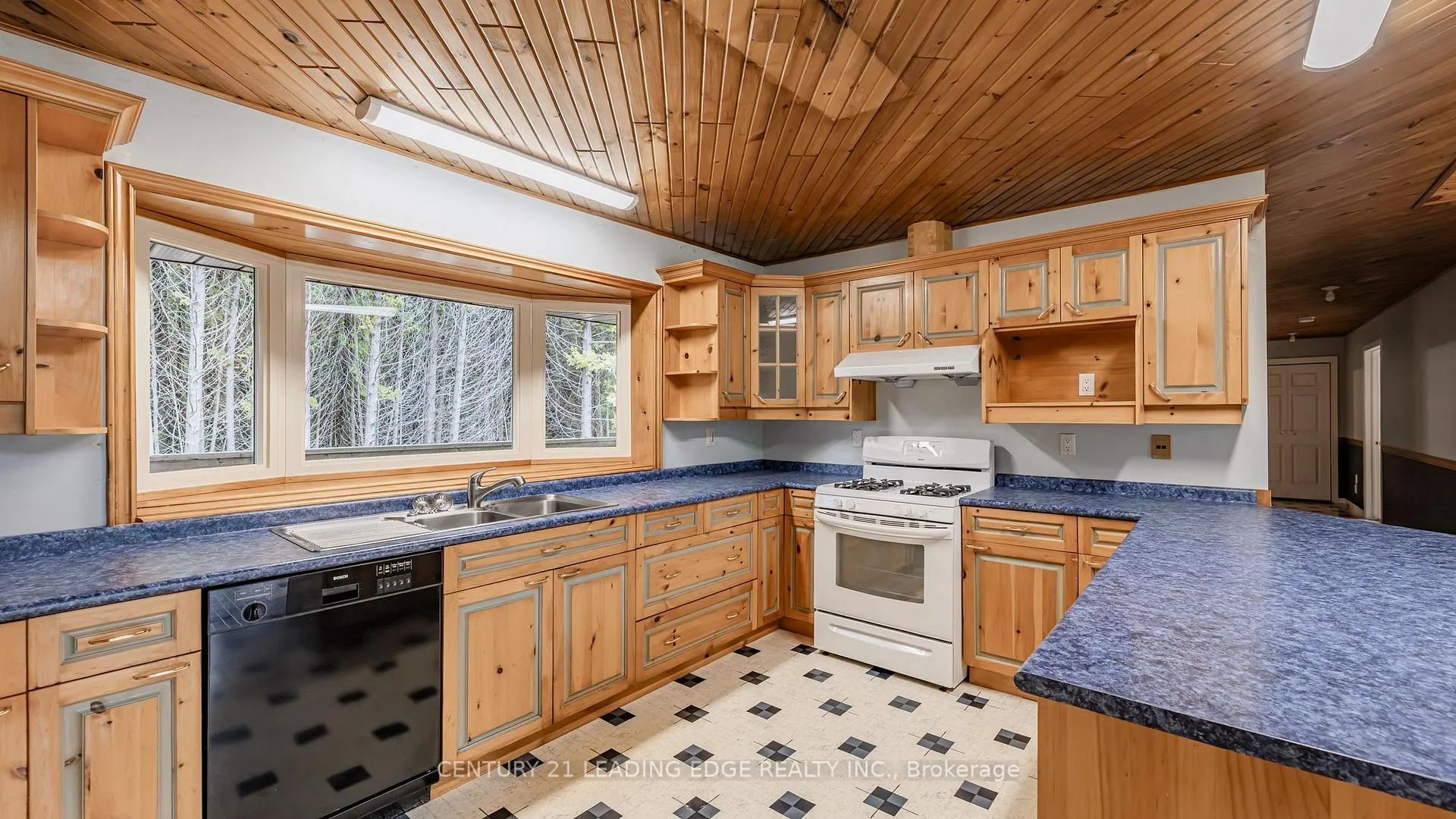Photo 8 of 430 Cragg Road, Scugog, Rural Scugog — HOMEH
