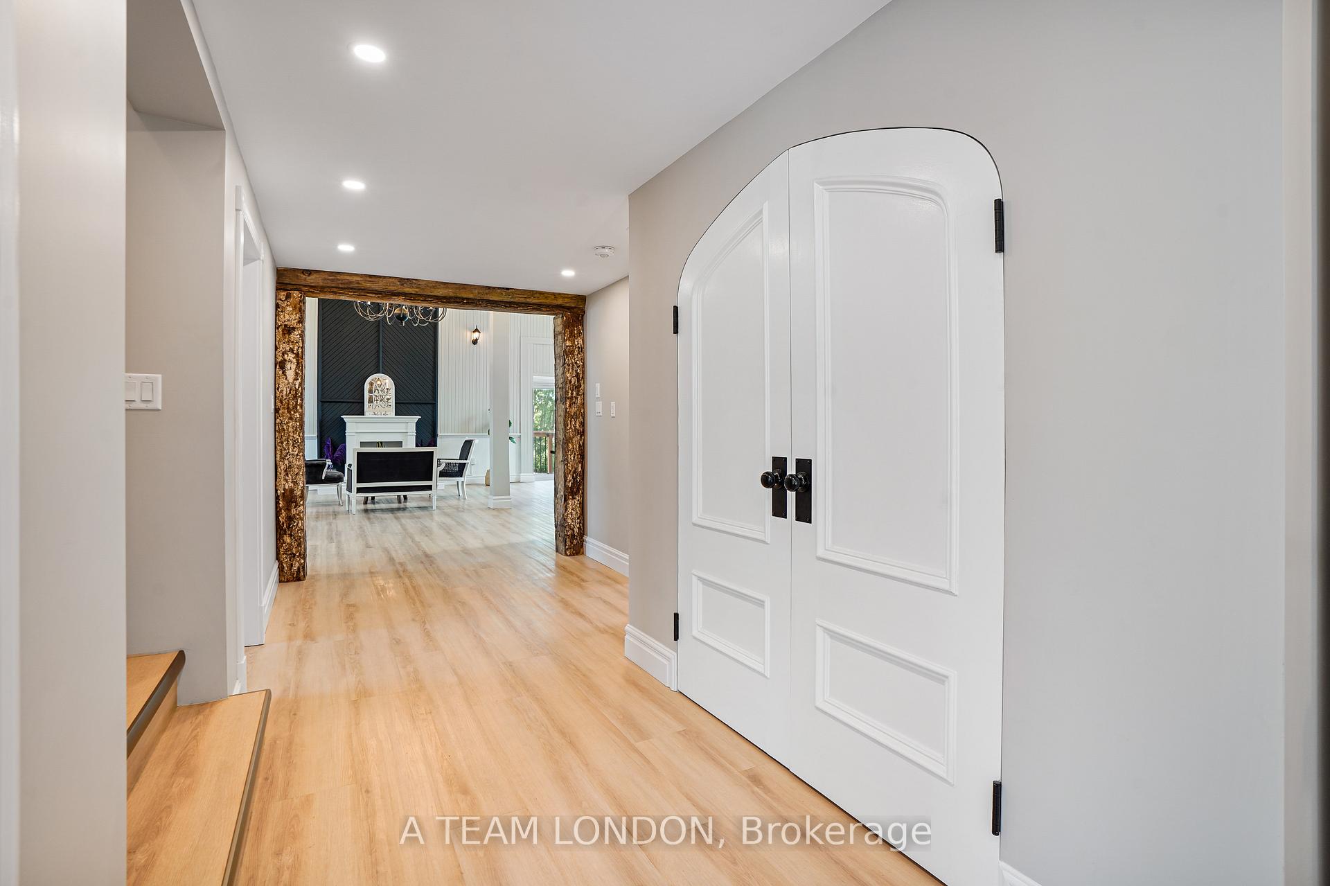 Photo 4 of 10096 Iona Road, Southwold, Iona Station — HOMEH