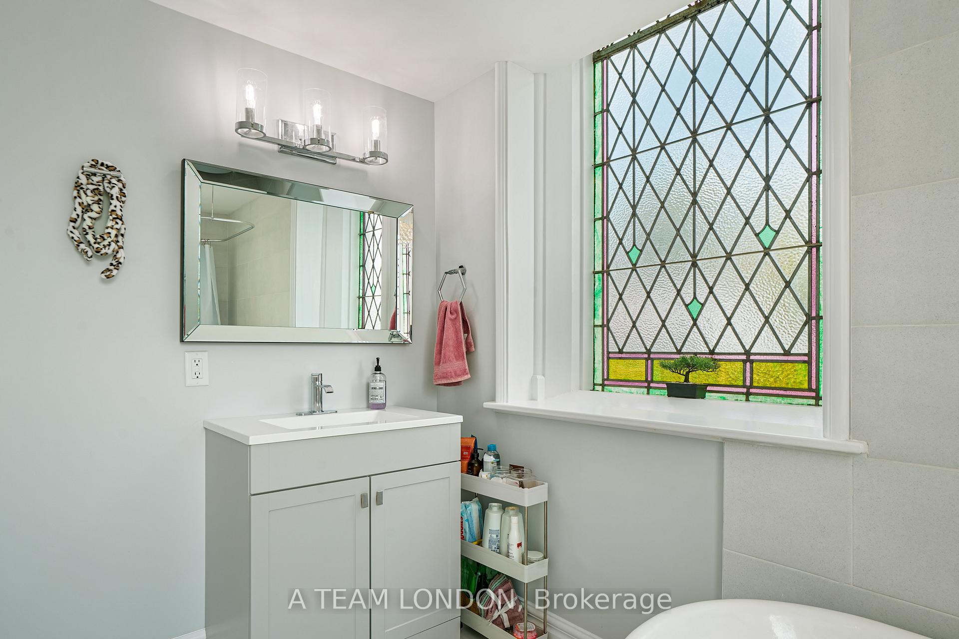 Photo 14 of 10096 Iona Road, Southwold, Iona Station — HOMEH