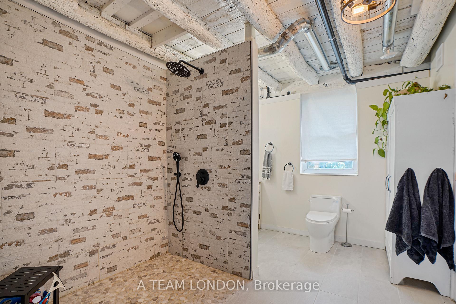 Photo 34 of 10096 Iona Road, Southwold, Iona Station — HOMEH