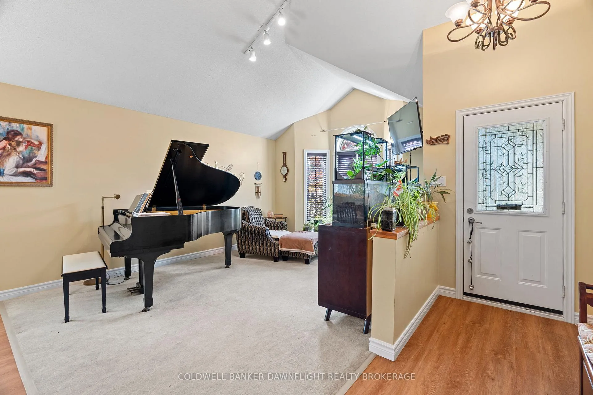 Photo 6 of 68 George Street, South Huron, Exeter — HOMEH