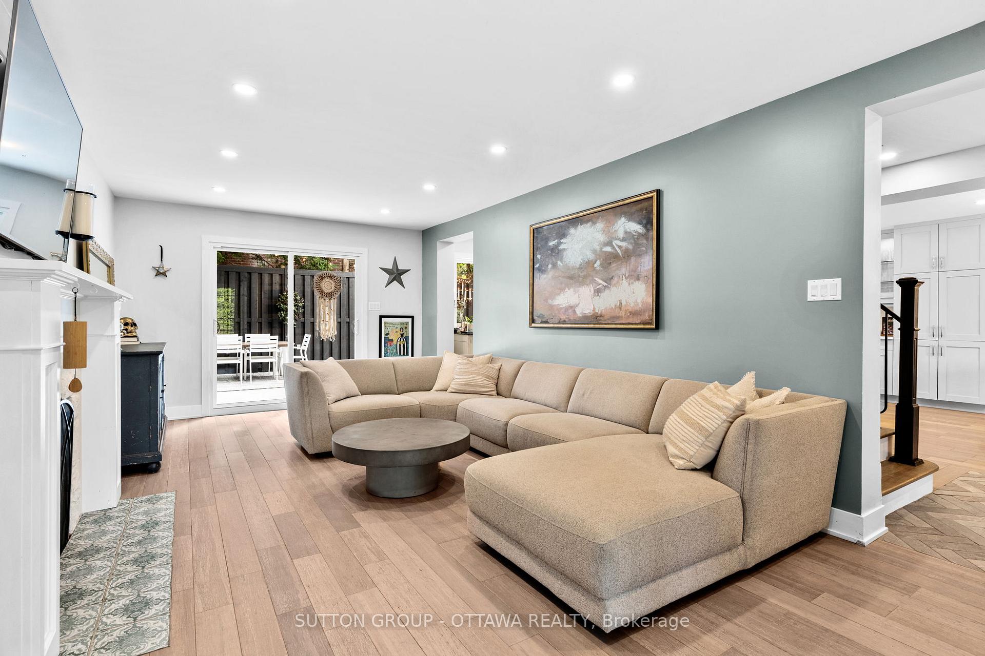 Photo 12 of 100 Monterey Drive, Ottawa, Leslie Park — HOMEH
