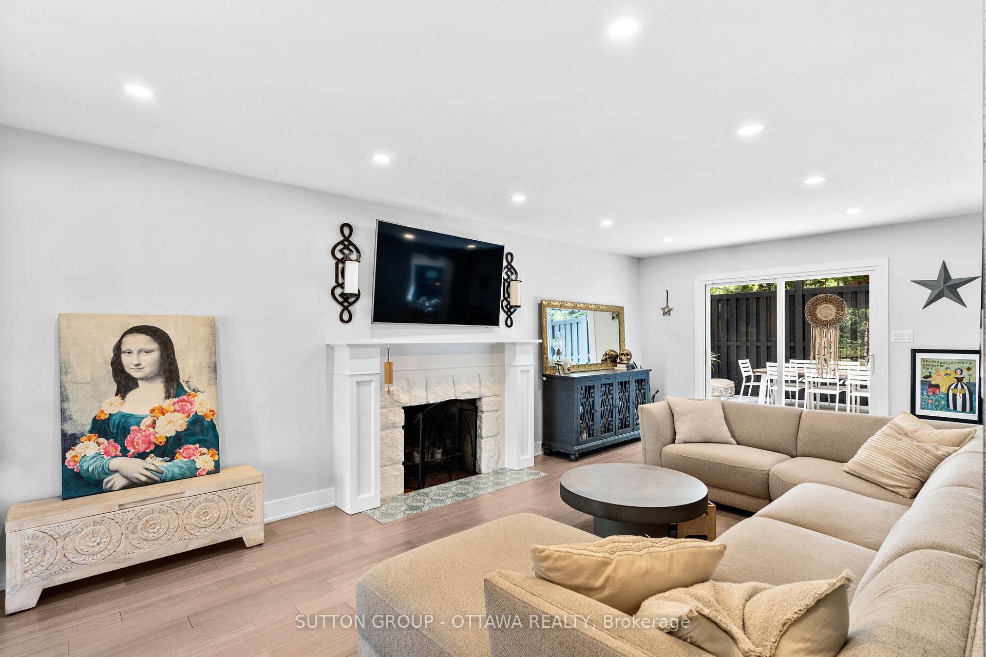 Photo 14 of 100 Monterey Drive, Ottawa, Leslie Park — HOMEH