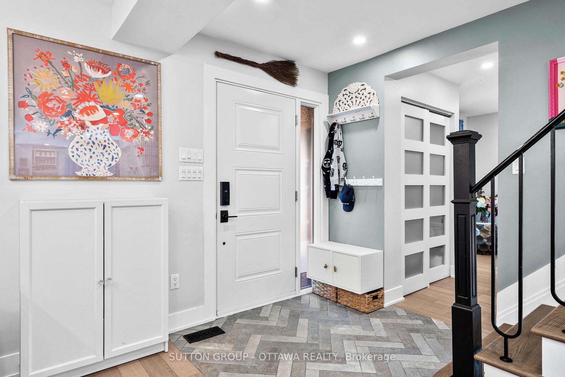 Photo 15 of 100 Monterey Drive, Ottawa, Leslie Park — HOMEH