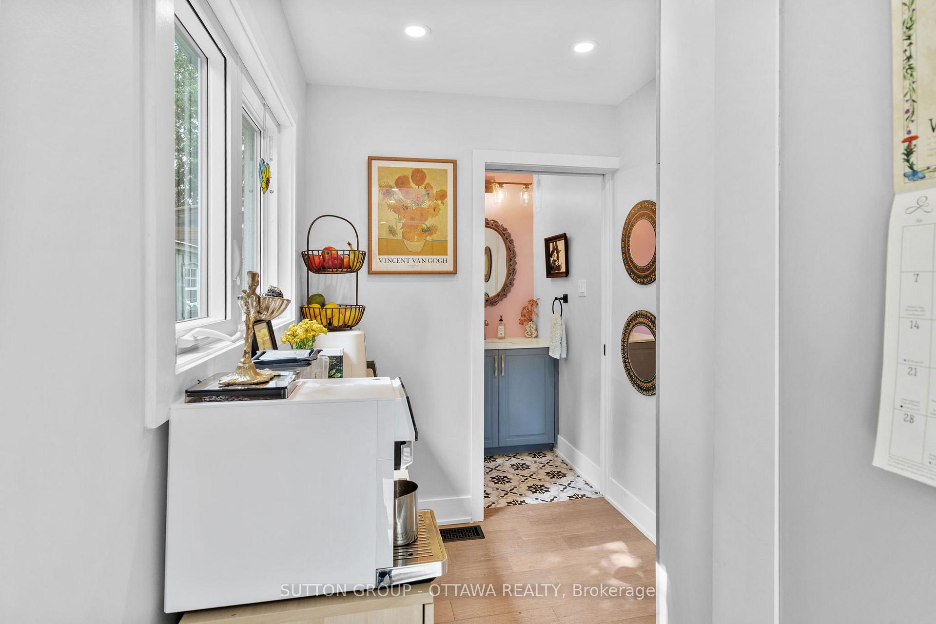 Photo 17 of 100 Monterey Drive, Ottawa, Leslie Park — HOMEH