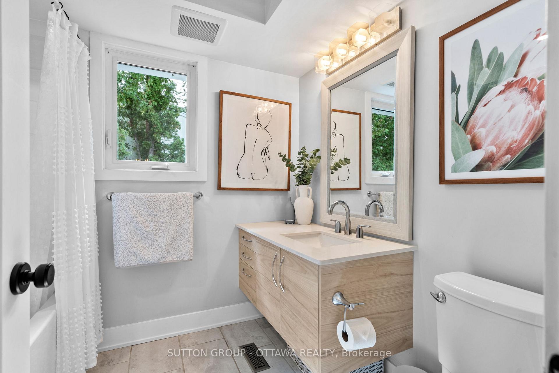 Photo 22 of 100 Monterey Drive, Ottawa, Leslie Park — HOMEH
