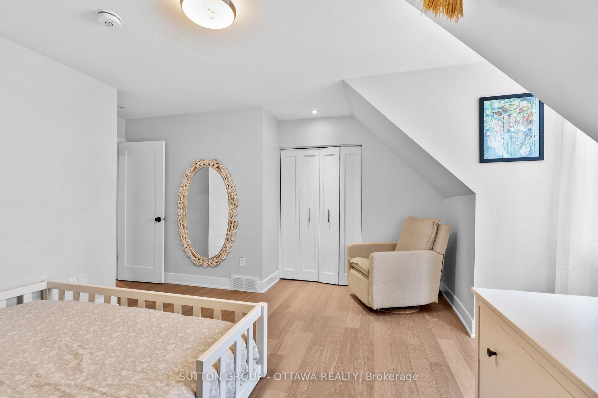 Photo 24 of 100 Monterey Drive, Ottawa, Leslie Park — HOMEH