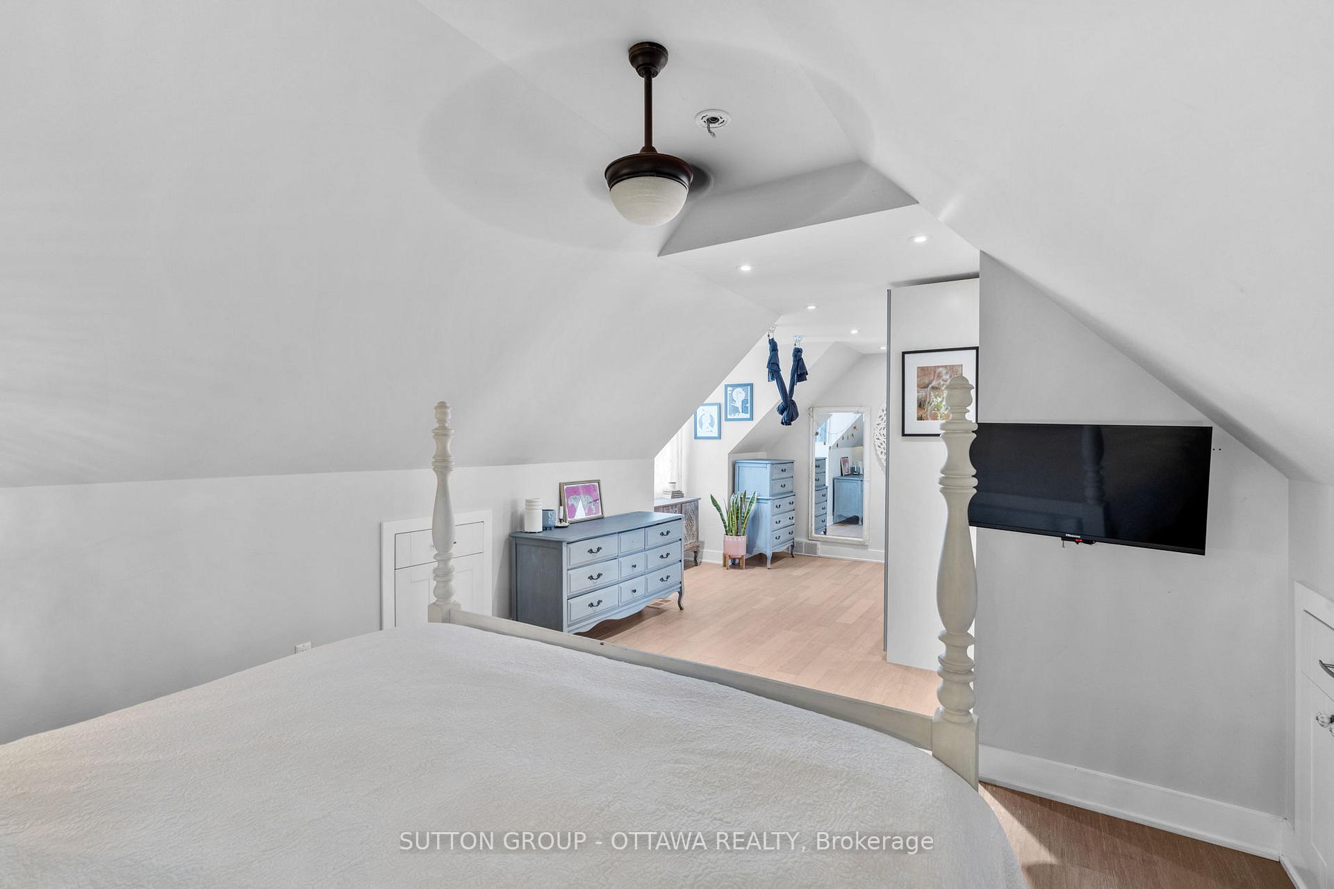 Photo 28 of 100 Monterey Drive, Ottawa, Leslie Park — HOMEH