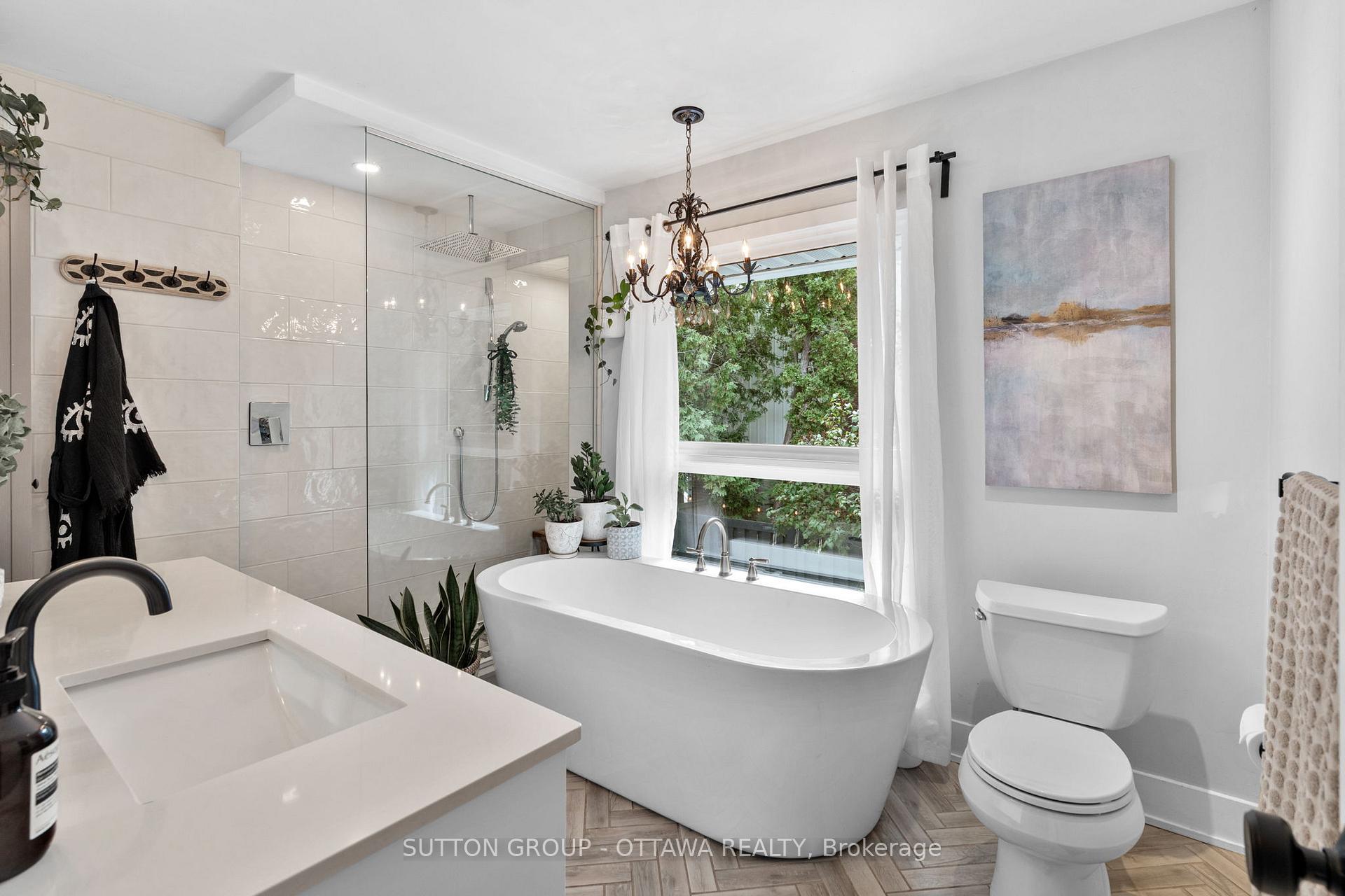 Photo 29 of 100 Monterey Drive, Ottawa, Leslie Park — HOMEH