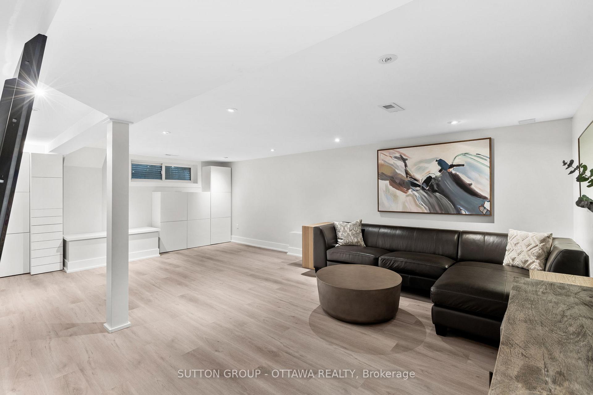 Photo 35 of 100 Monterey Drive, Ottawa, Leslie Park — HOMEH