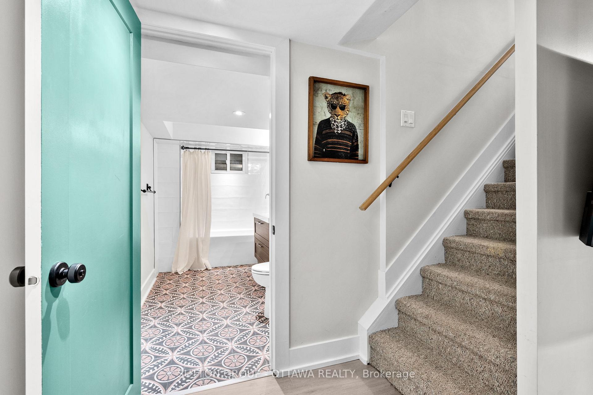Photo 36 of 100 Monterey Drive, Ottawa, Leslie Park — HOMEH