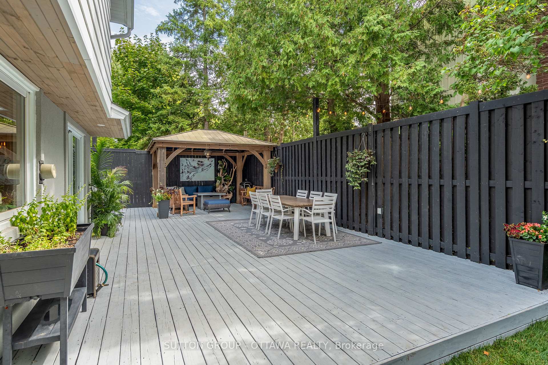 Photo 38 of 100 Monterey Drive, Ottawa, Leslie Park — HOMEH