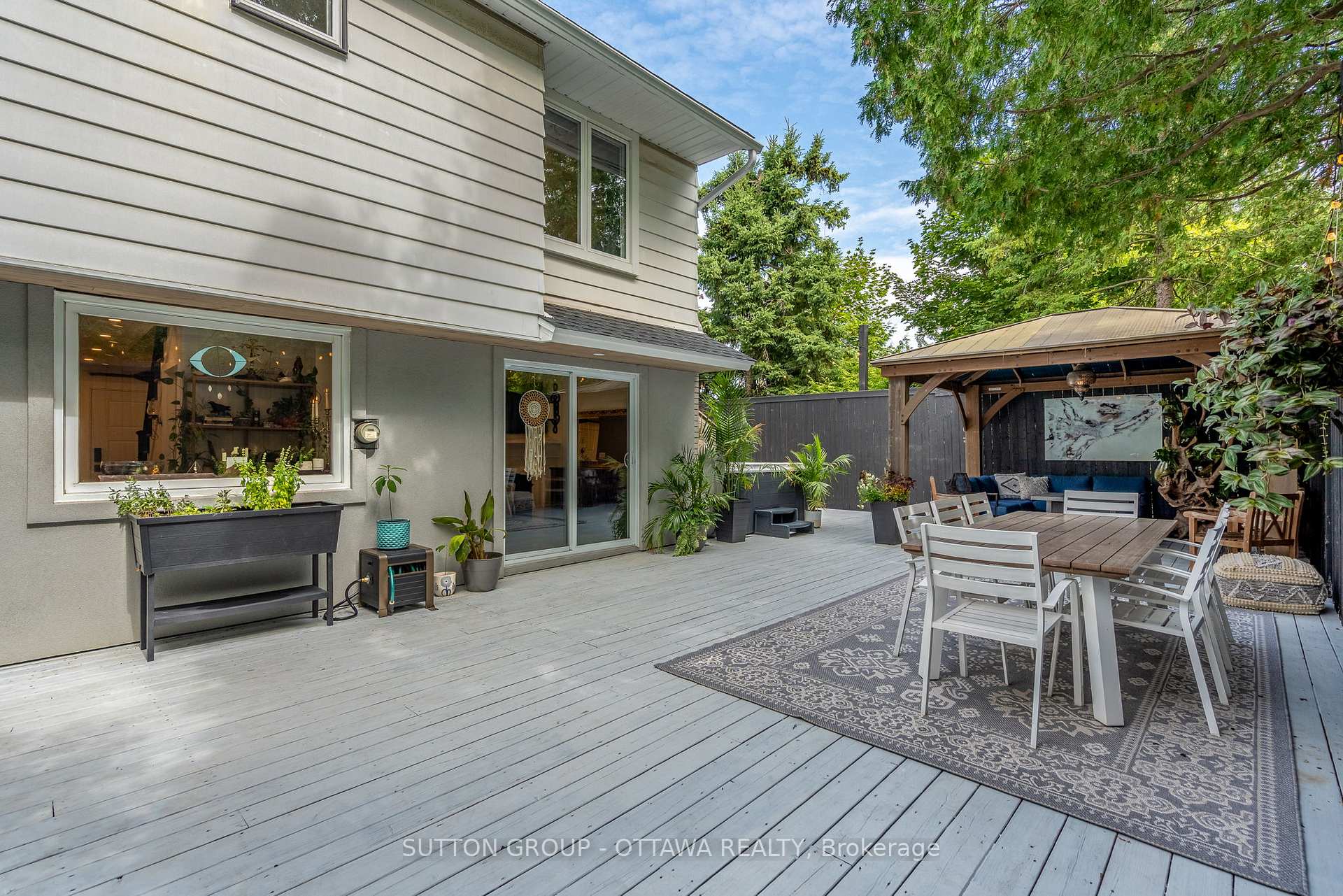Photo 39 of 100 Monterey Drive, Ottawa, Leslie Park — HOMEH