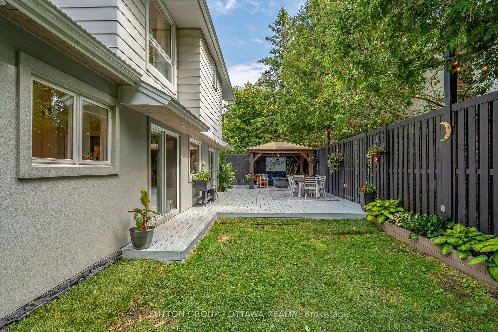 Photo 41 of 100 Monterey Drive, Ottawa, Leslie Park — HOMEH