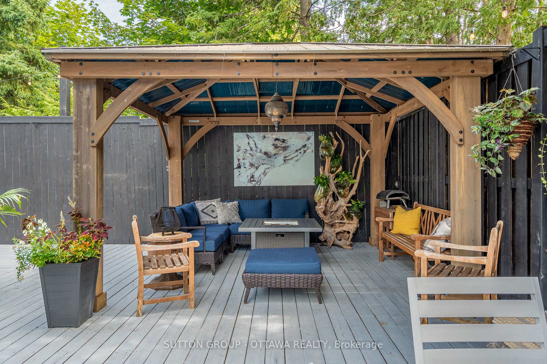 Photo 42 of 100 Monterey Drive, Ottawa, Leslie Park — HOMEH