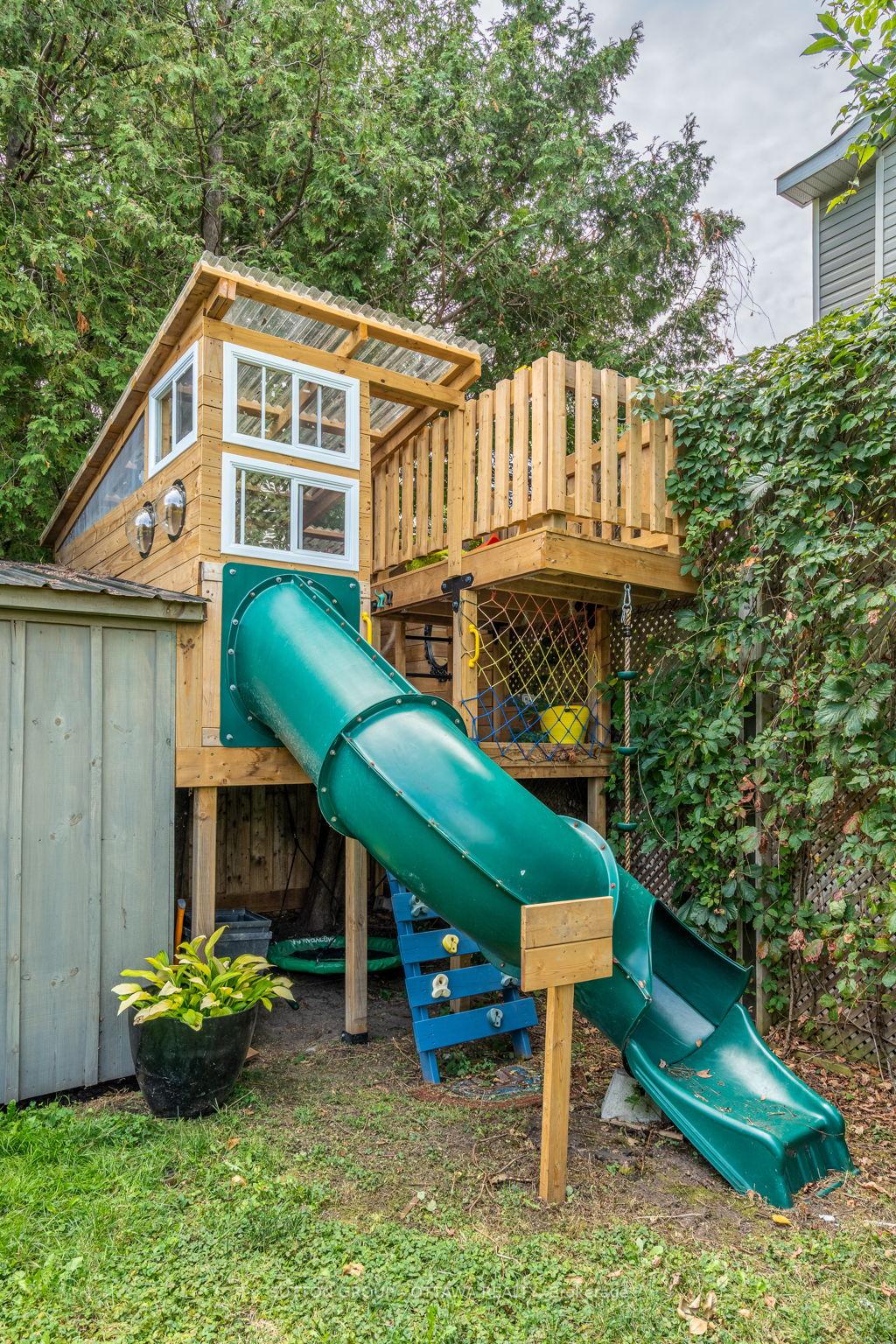 Photo 50 of 100 Monterey Drive, Ottawa, Leslie Park — HOMEH