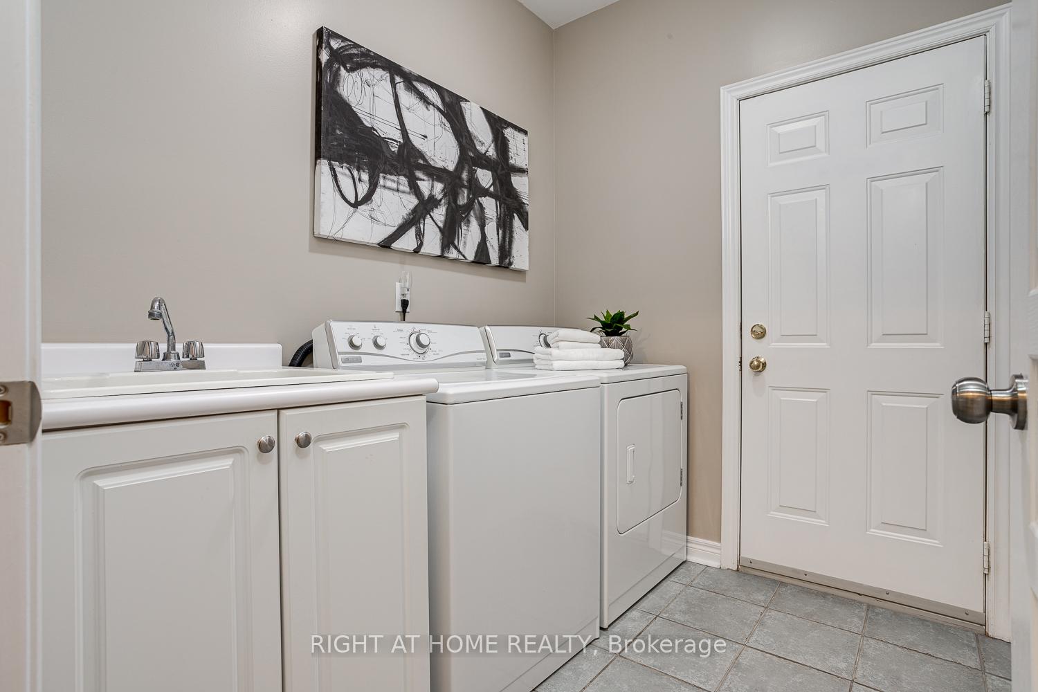 Photo 22 of 100 Earl Cuddie Boulevard, Scugog, Port Perry — HOMEH