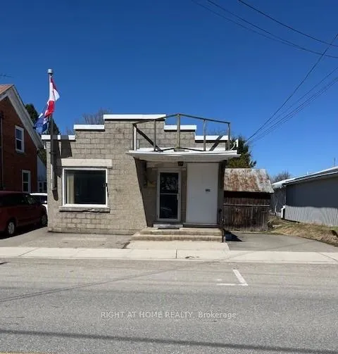 Photo of 8 Main Street N