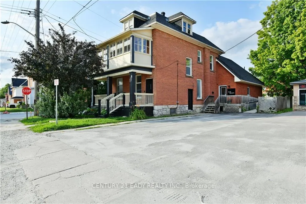 Photo 1 of 7 Argyle Street, Renfrew — HOMEH