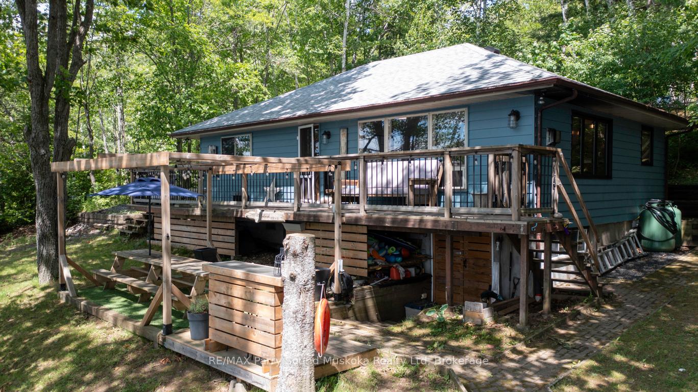 Photo 9 of 8 Ralph's Walkway, Seguin — HOMEH