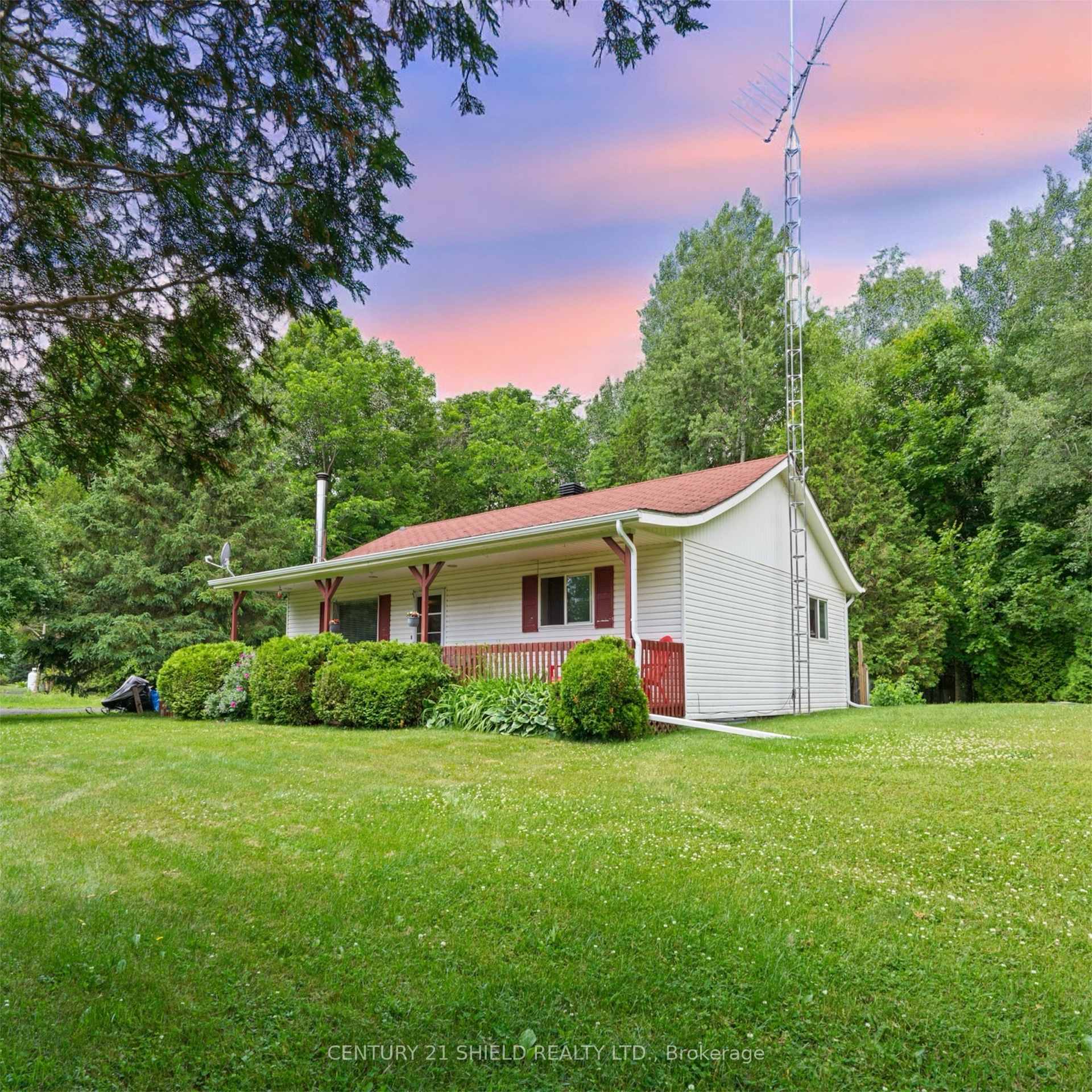 Photo 1 of 3842 Lakeside Drive, South Glengarry, South Glengarry (Lancaster) Twp — HOMEH