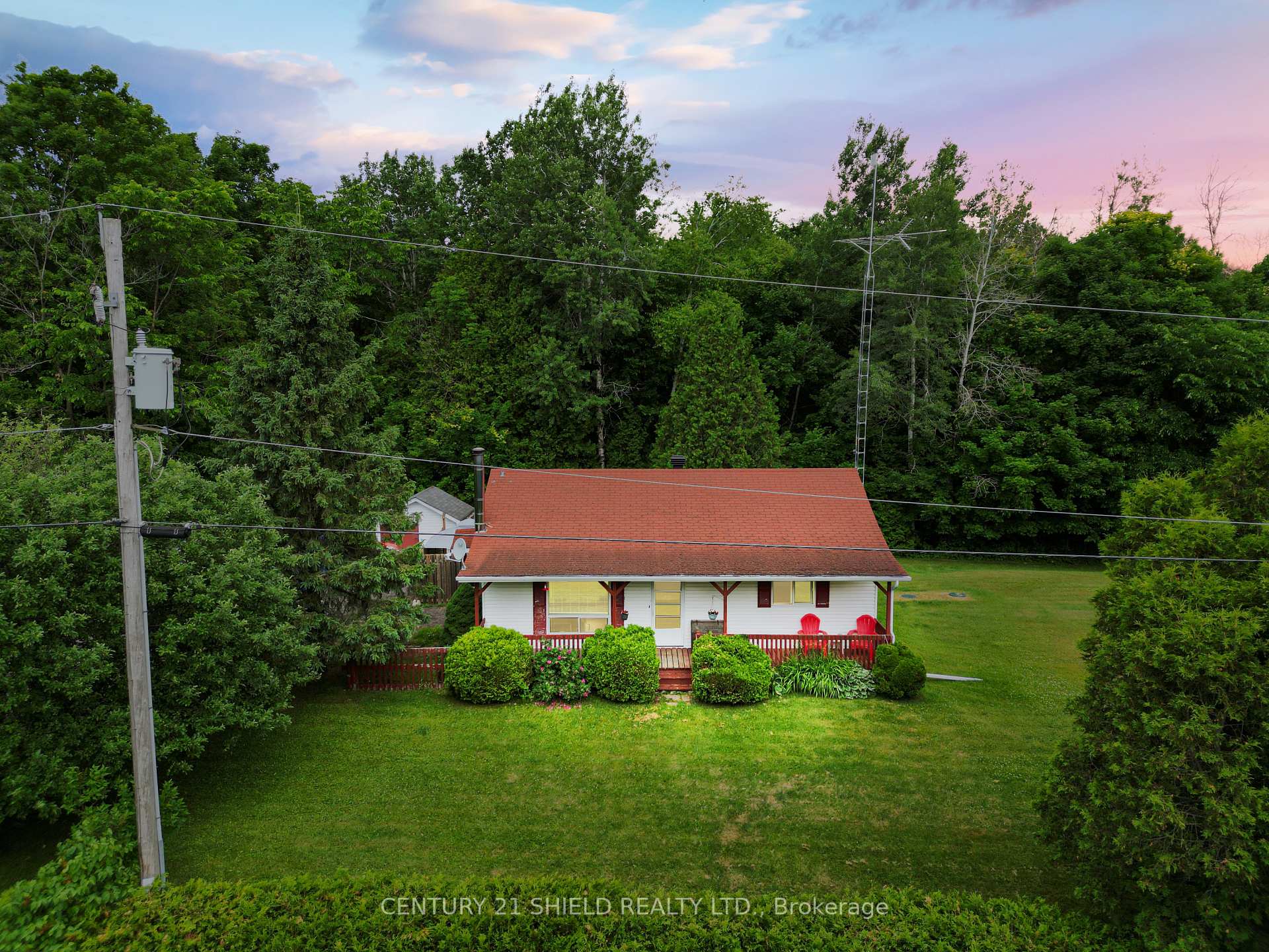 Photo 2 of 3842 Lakeside Drive, South Glengarry, South Glengarry (Lancaster) Twp — HOMEH