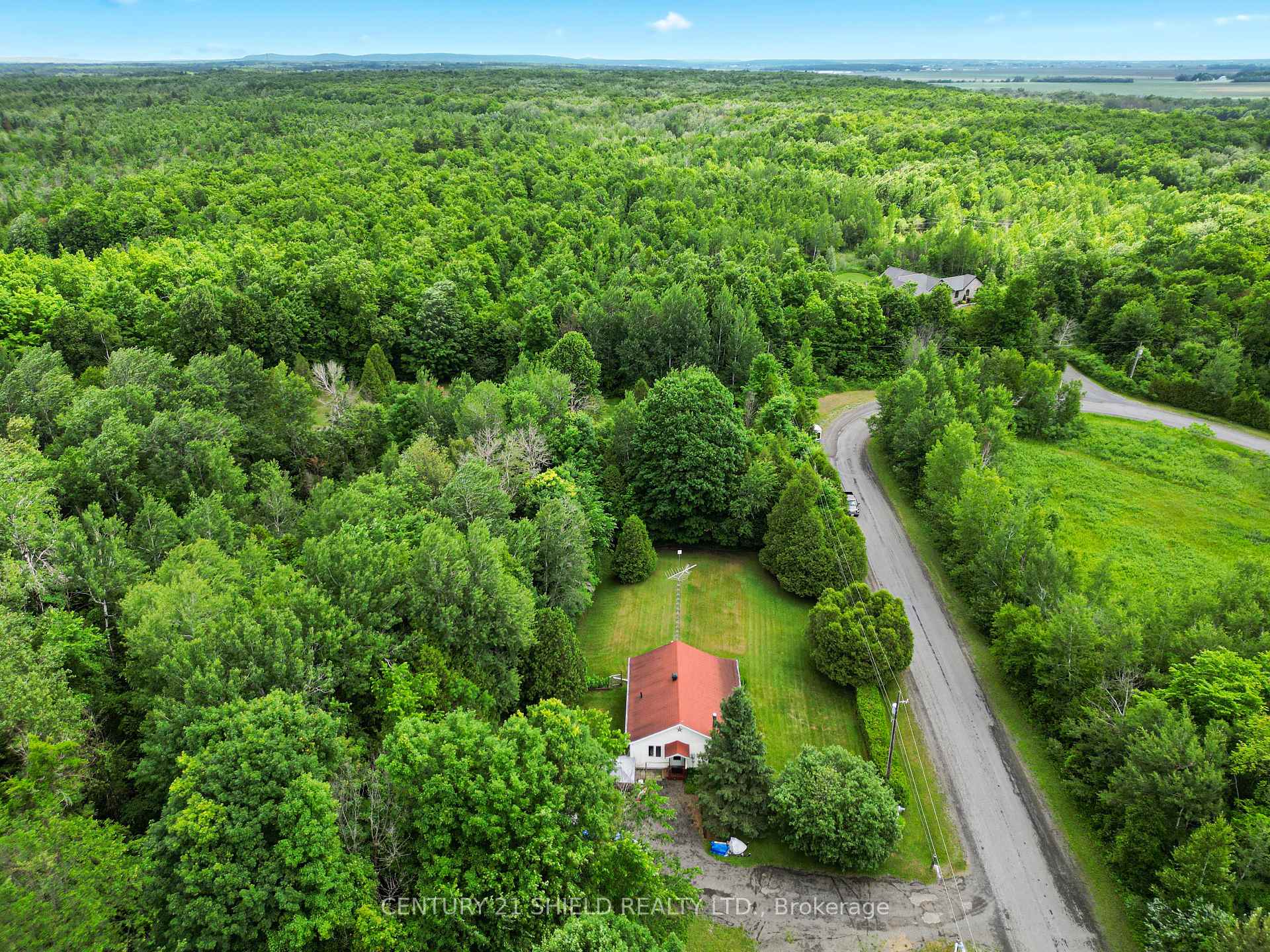 Photo 10 of 3842 Lakeside Drive, South Glengarry, South Glengarry (Lancaster) Twp — HOMEH