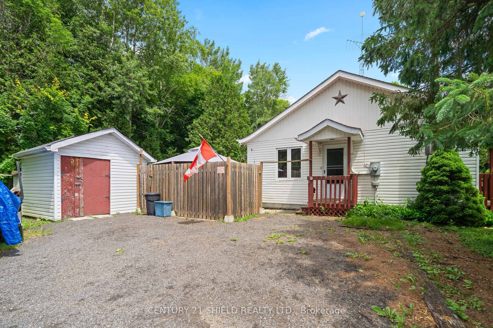 Photo 13 of 3842 Lakeside Drive, South Glengarry, South Glengarry (Lancaster) Twp — HOMEH