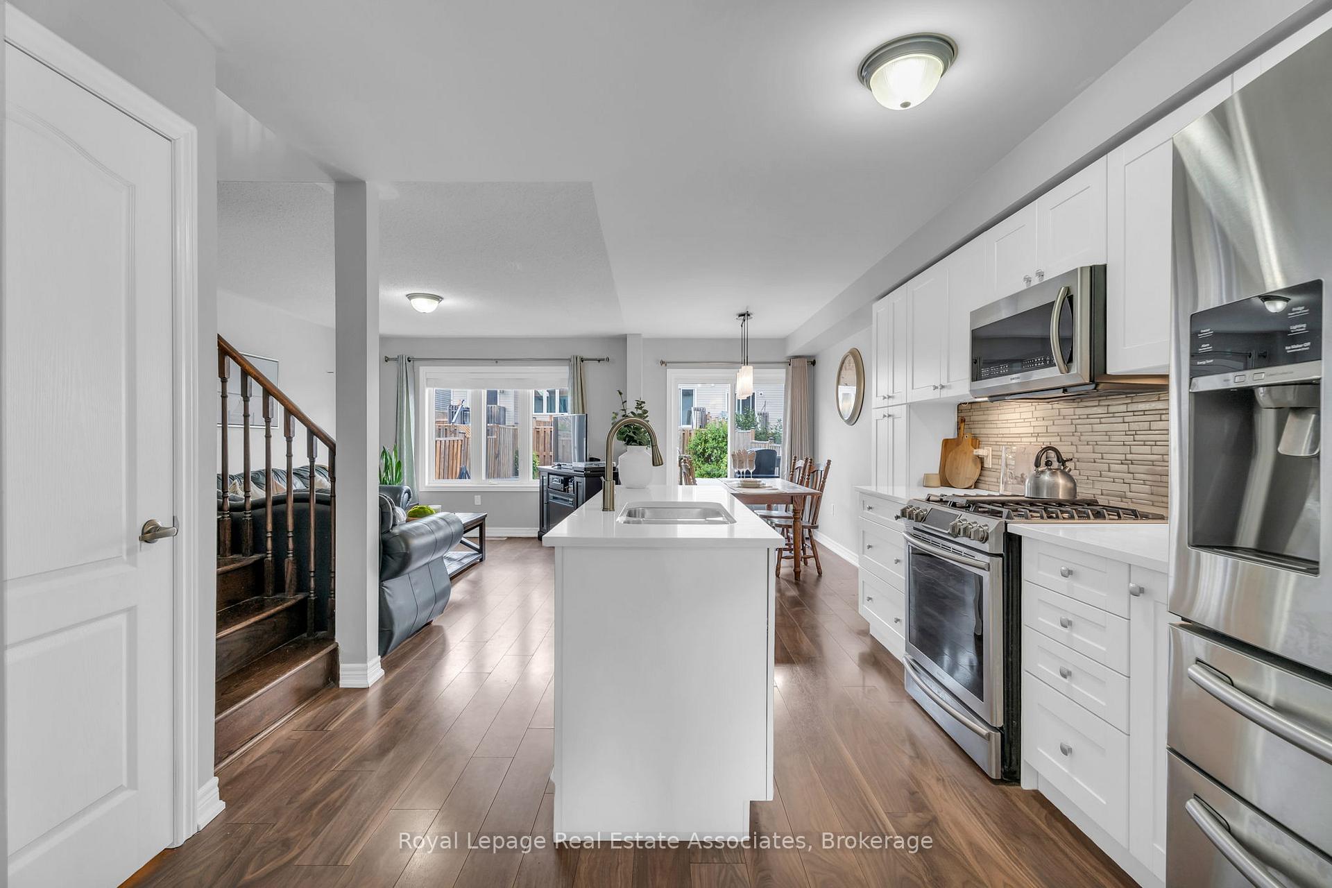Photo 7 of 822 Cook Crescent, Shelburne — HOMEH
