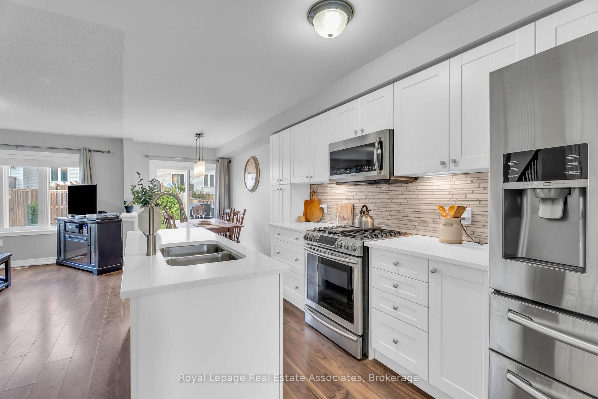 Photo 12 of 822 Cook Crescent, Shelburne — HOMEH