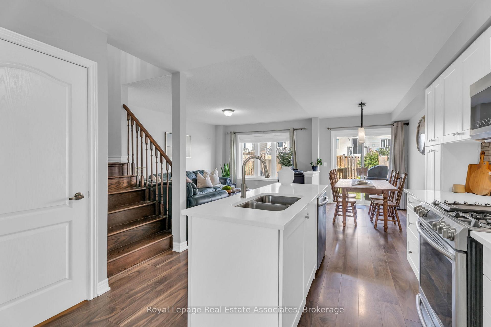 Photo 13 of 822 Cook Crescent, Shelburne — HOMEH