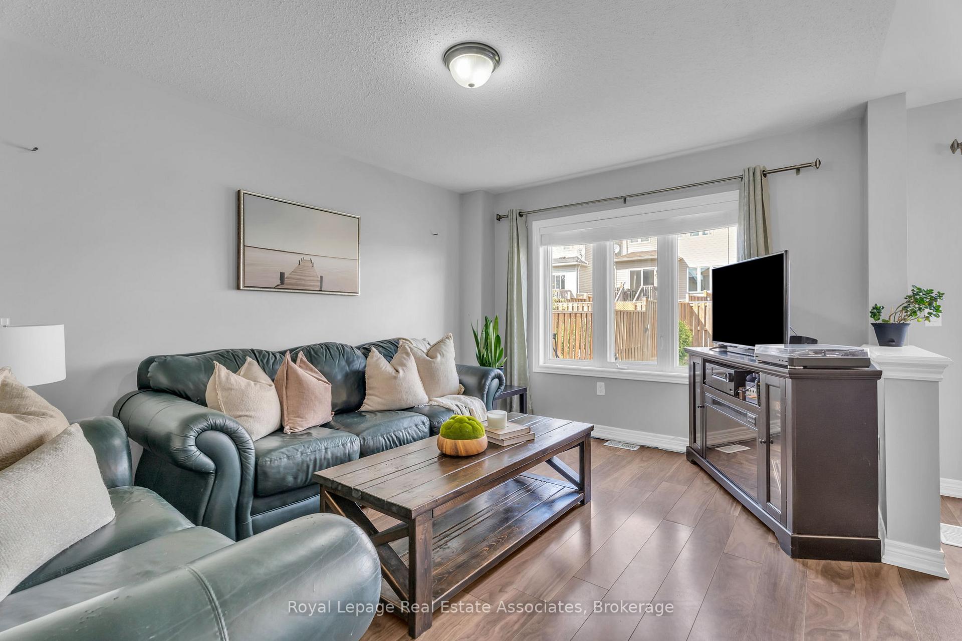 Photo 16 of 822 Cook Crescent, Shelburne — HOMEH