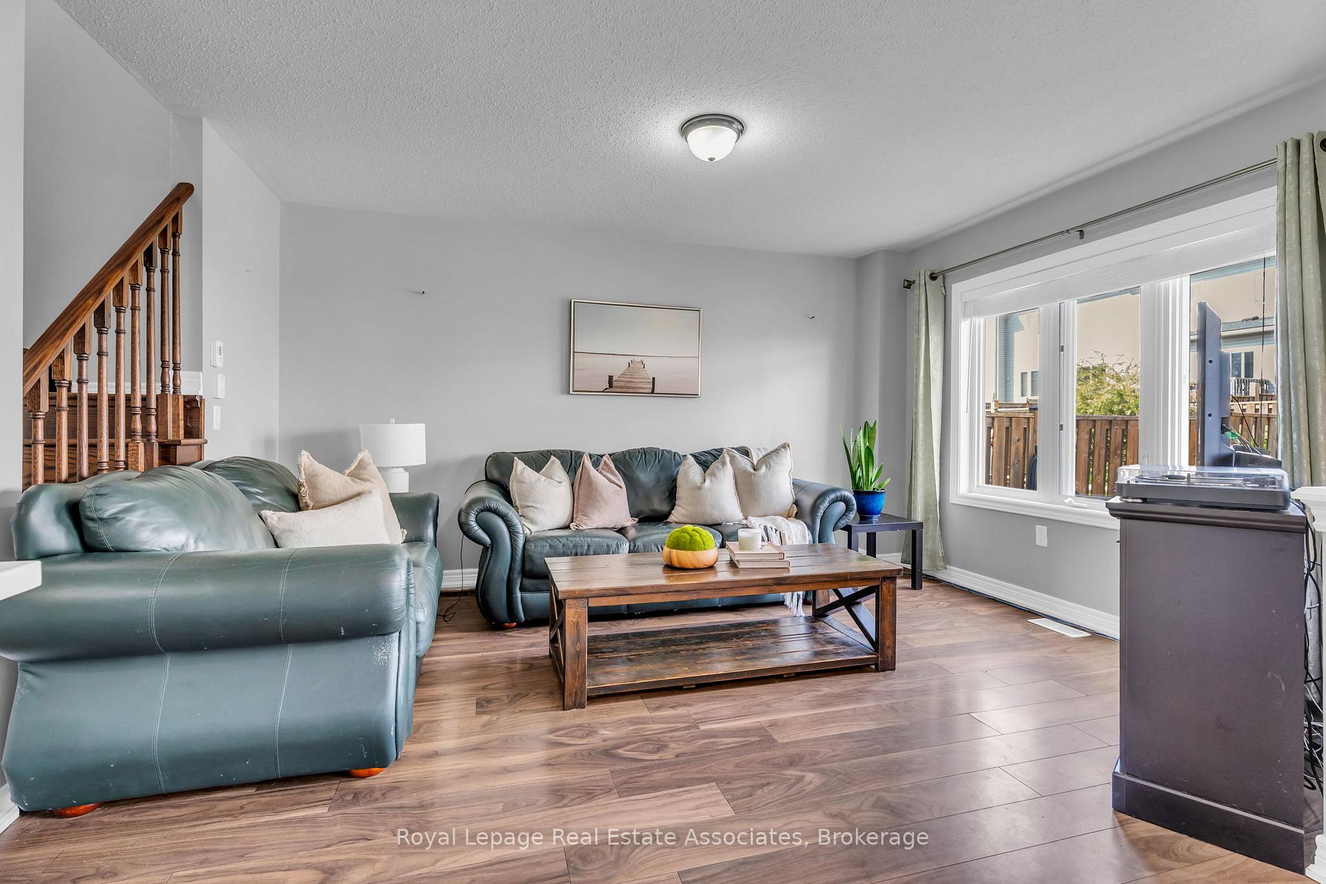 Photo 17 of 822 Cook Crescent, Shelburne — HOMEH