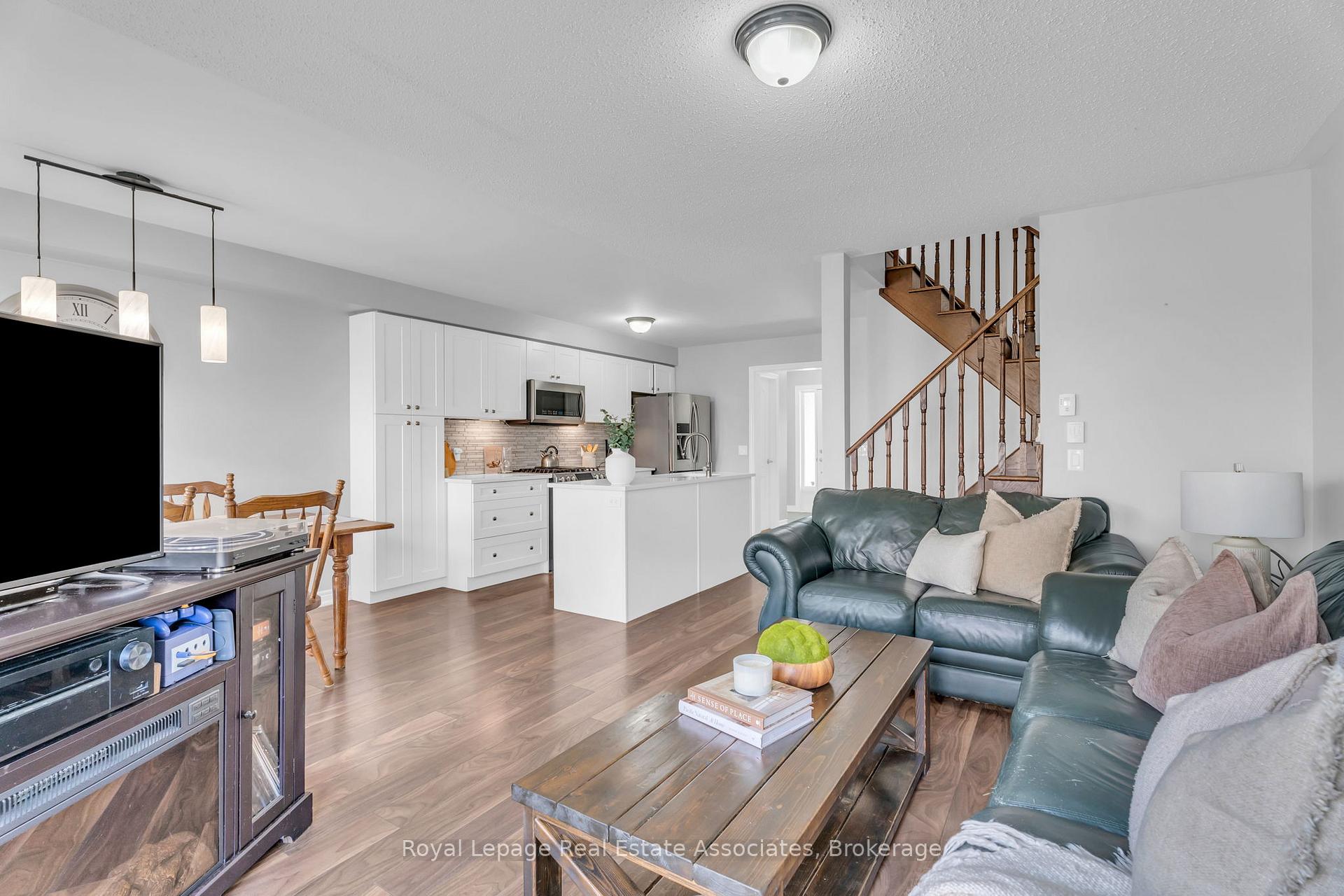 Photo 19 of 822 Cook Crescent, Shelburne — HOMEH