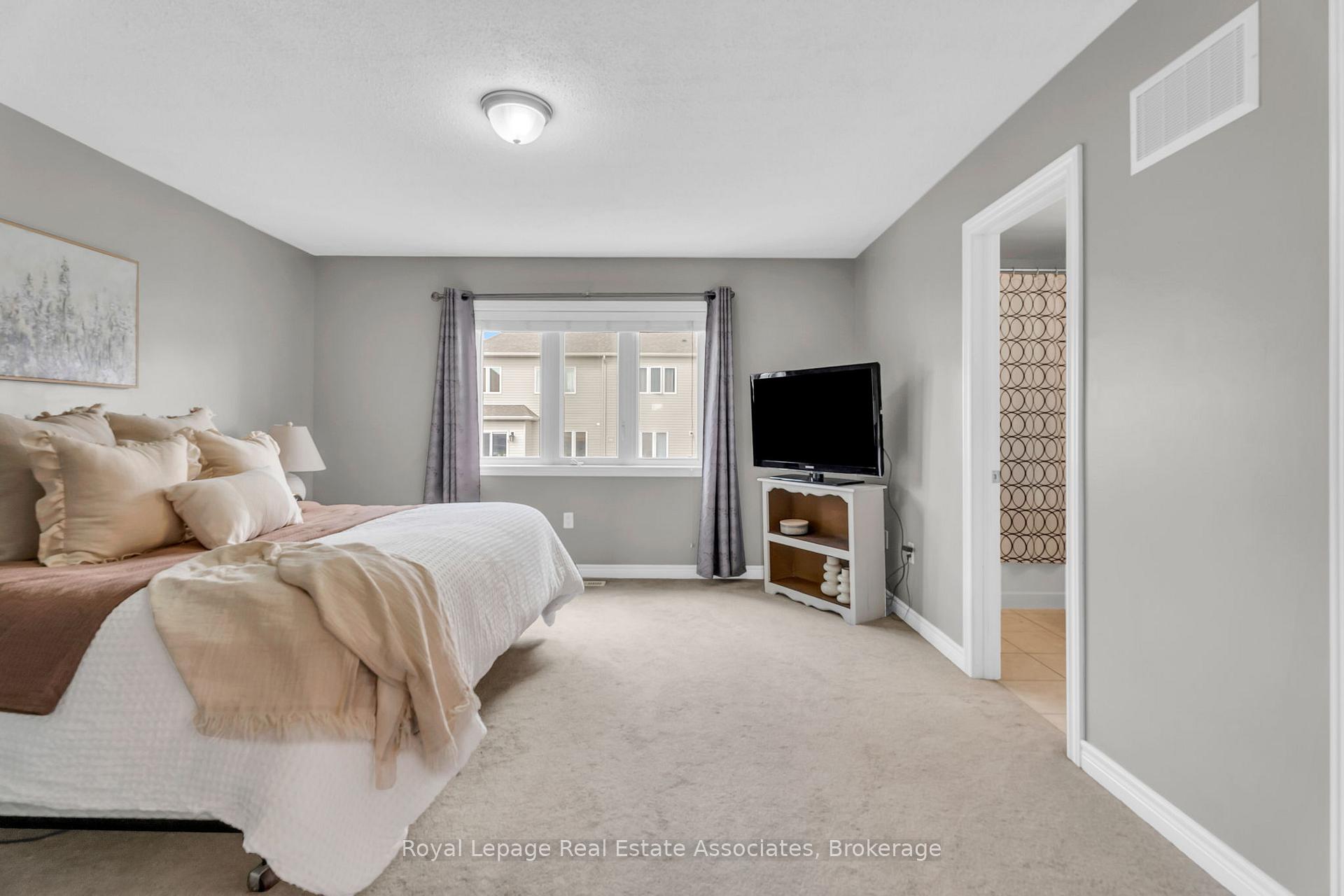Photo 23 of 822 Cook Crescent, Shelburne — HOMEH