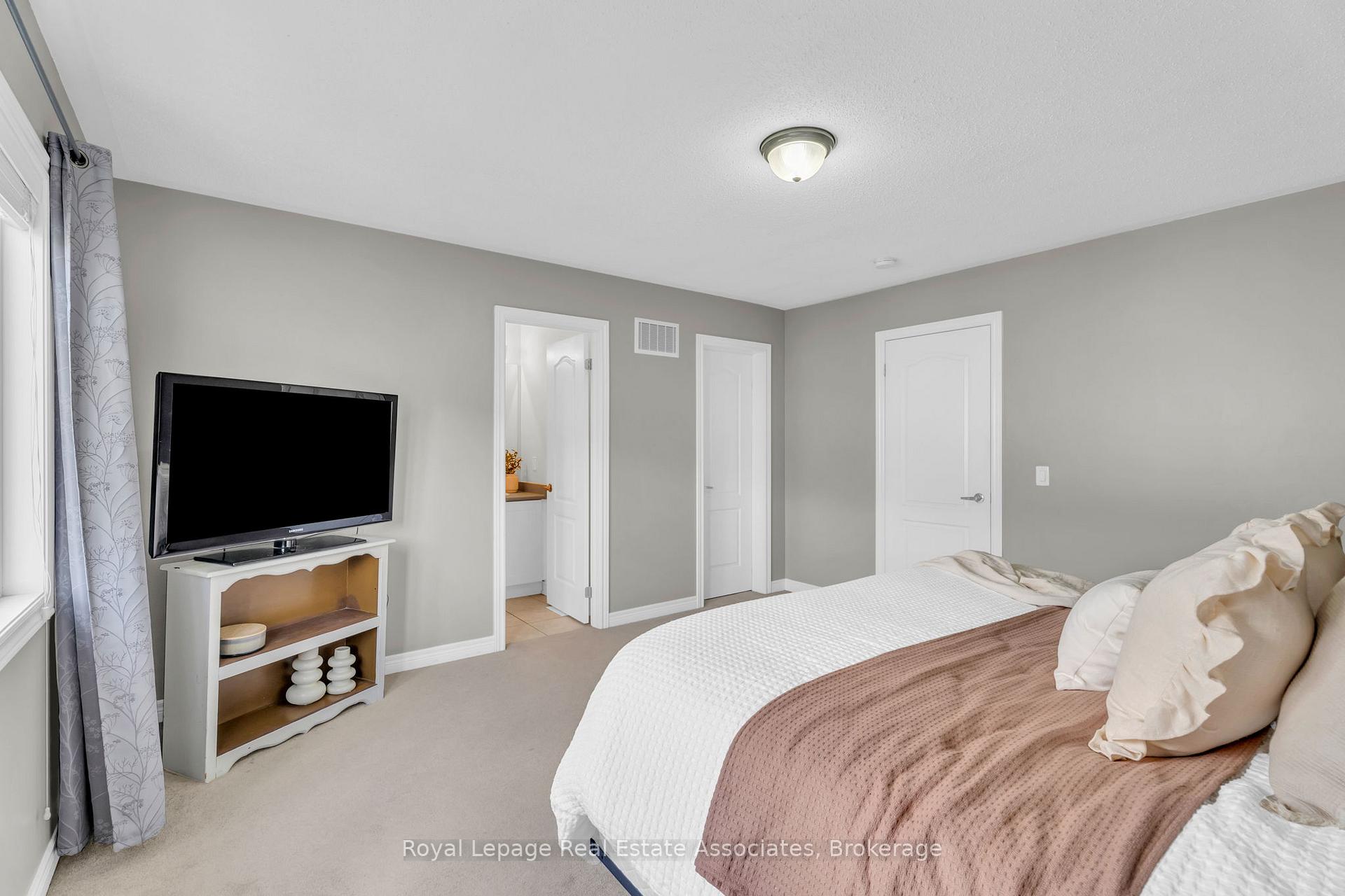 Photo 25 of 822 Cook Crescent, Shelburne — HOMEH