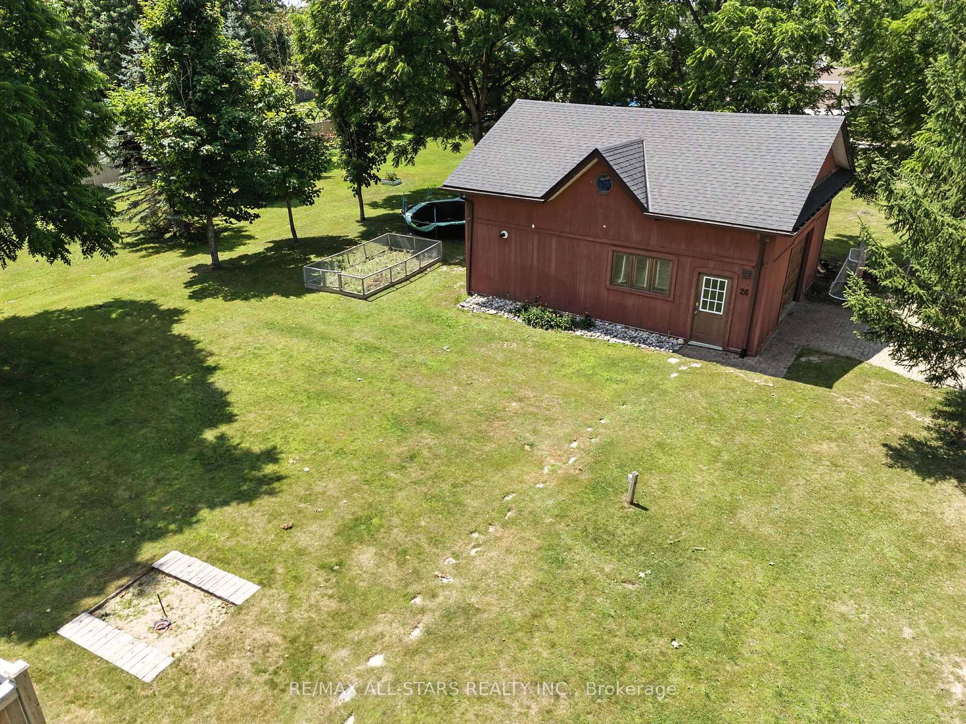 Photo 5 of 26 Carlan Drive, Scugog, Port Perry — HOMEH