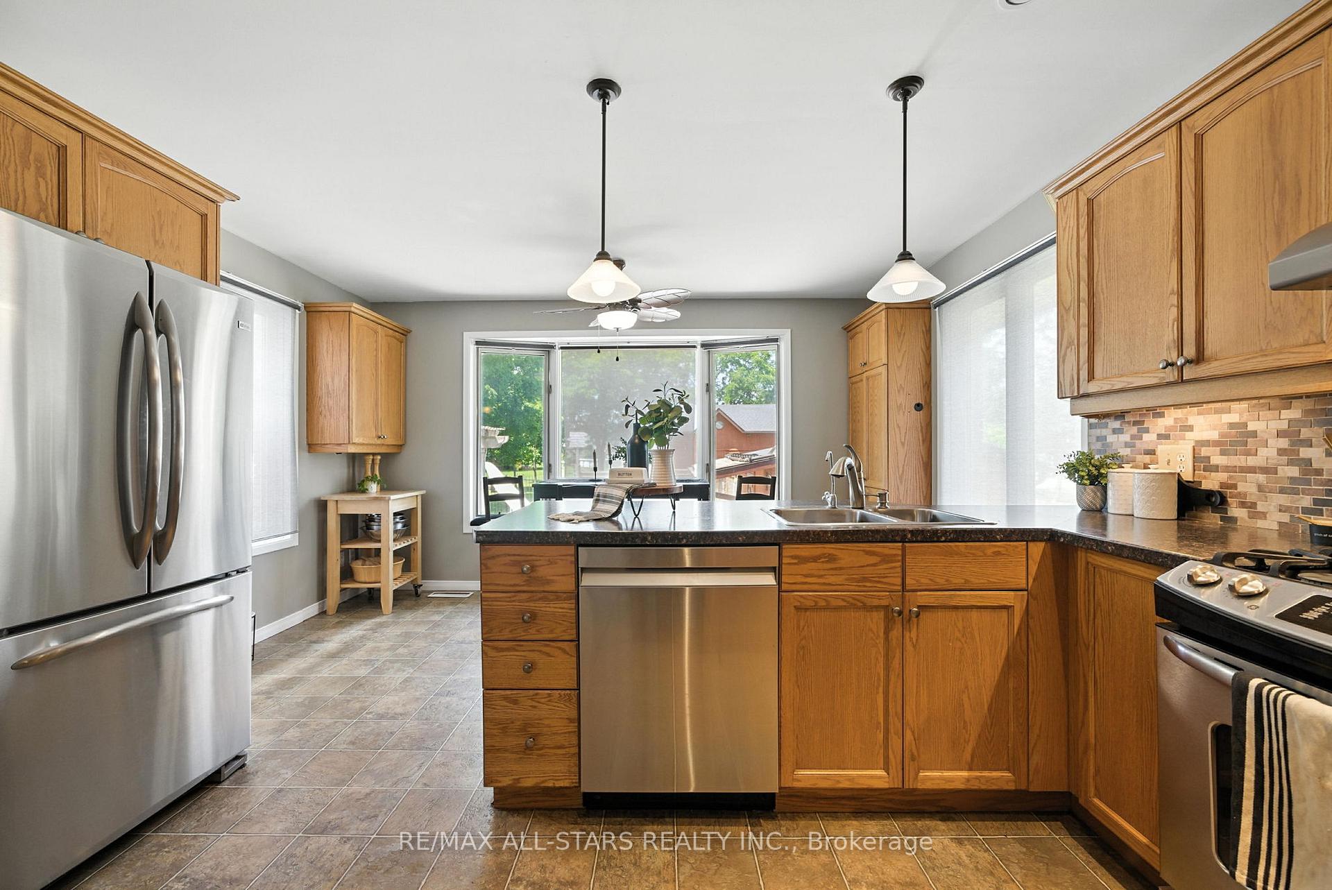Photo 13 of 26 Carlan Drive, Scugog, Port Perry — HOMEH