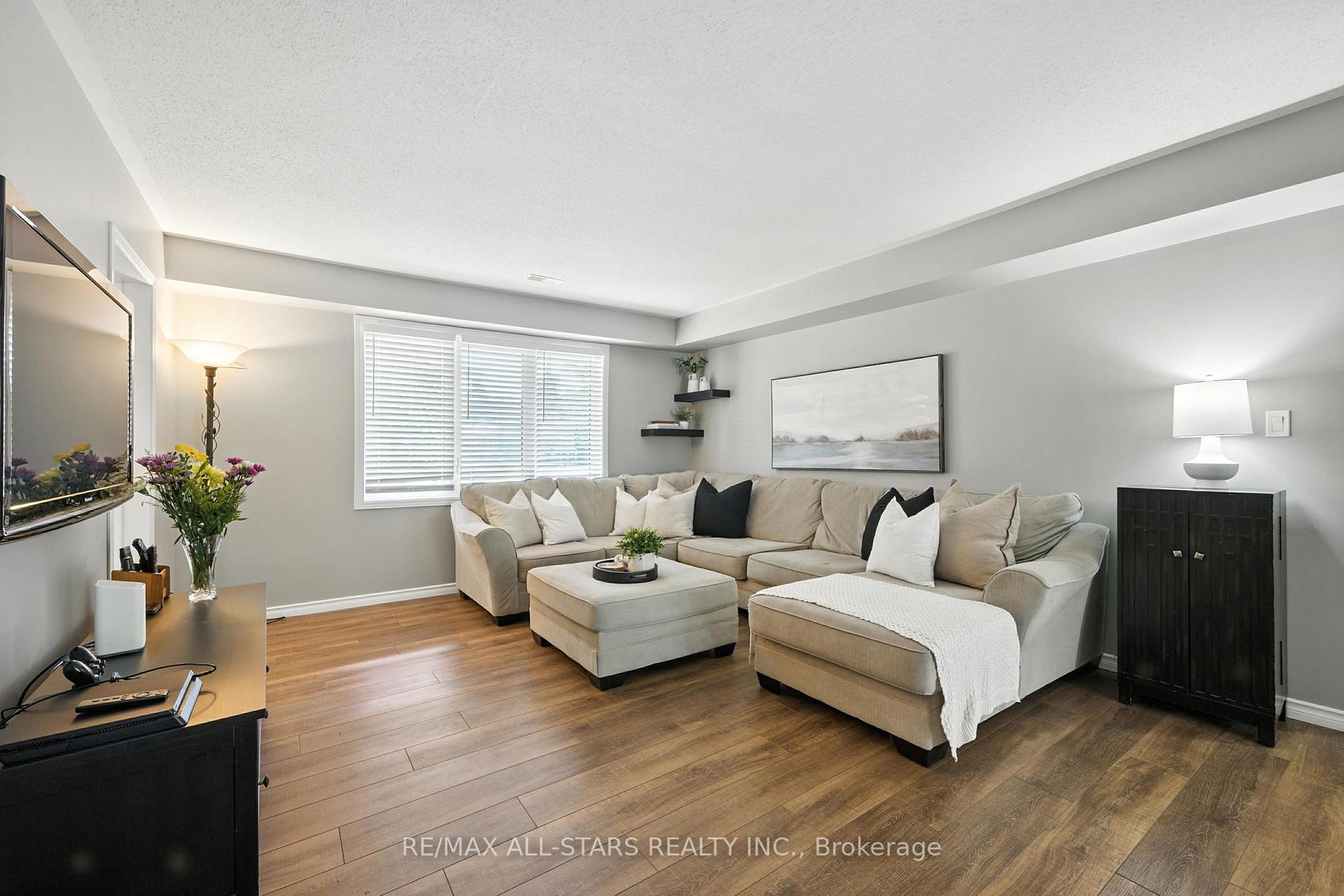 Photo 16 of 26 Carlan Drive, Scugog, Port Perry — HOMEH