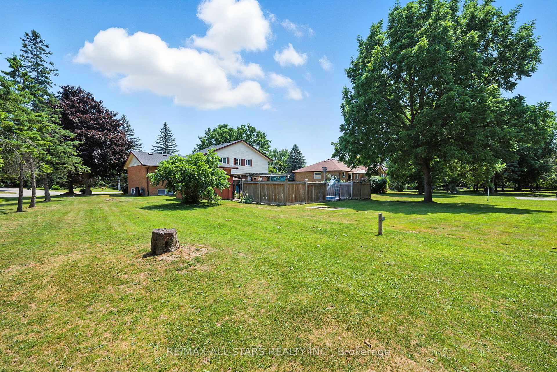 Photo 39 of 26 Carlan Drive, Scugog, Port Perry — HOMEH
