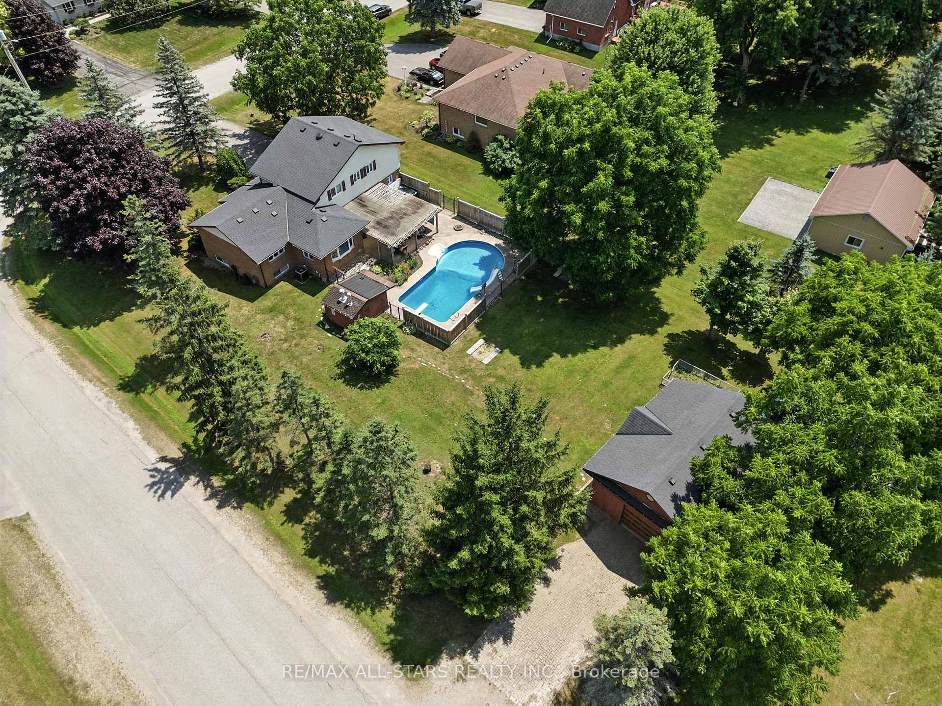 Photo 48 of 26 Carlan Drive, Scugog, Port Perry — HOMEH
